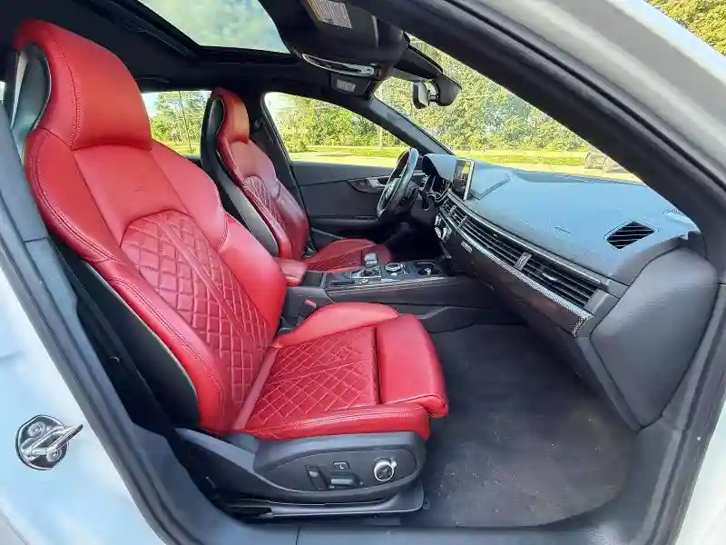 WAUC4AF41KA053138 2019 AUDI S4/RS4-4