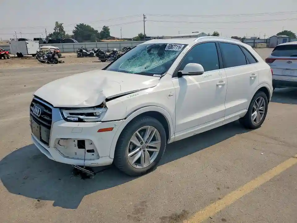 WA1JCCFSXJR030670 2018 AUDI Q3-0