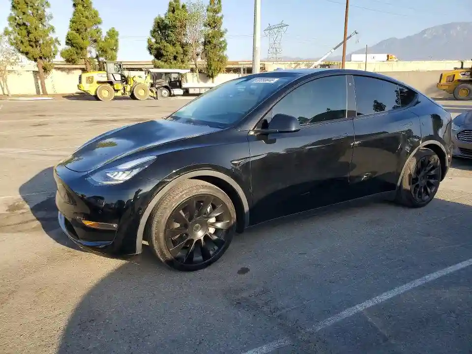 5YJYGAEE9MF137910 2021 TESLA MODEL Y-0