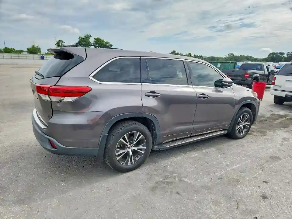 5TDZARFH9HS023291 2017 TOYOTA HIGHLANDER-2