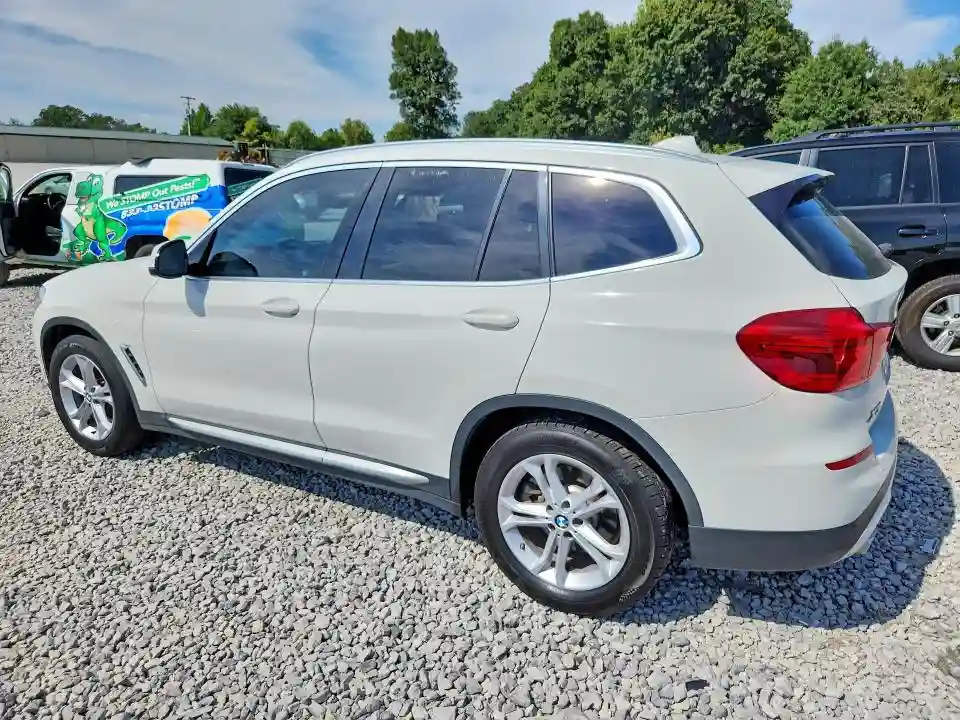 5UXTR7C53KLE97034 2019 BMW X3-1