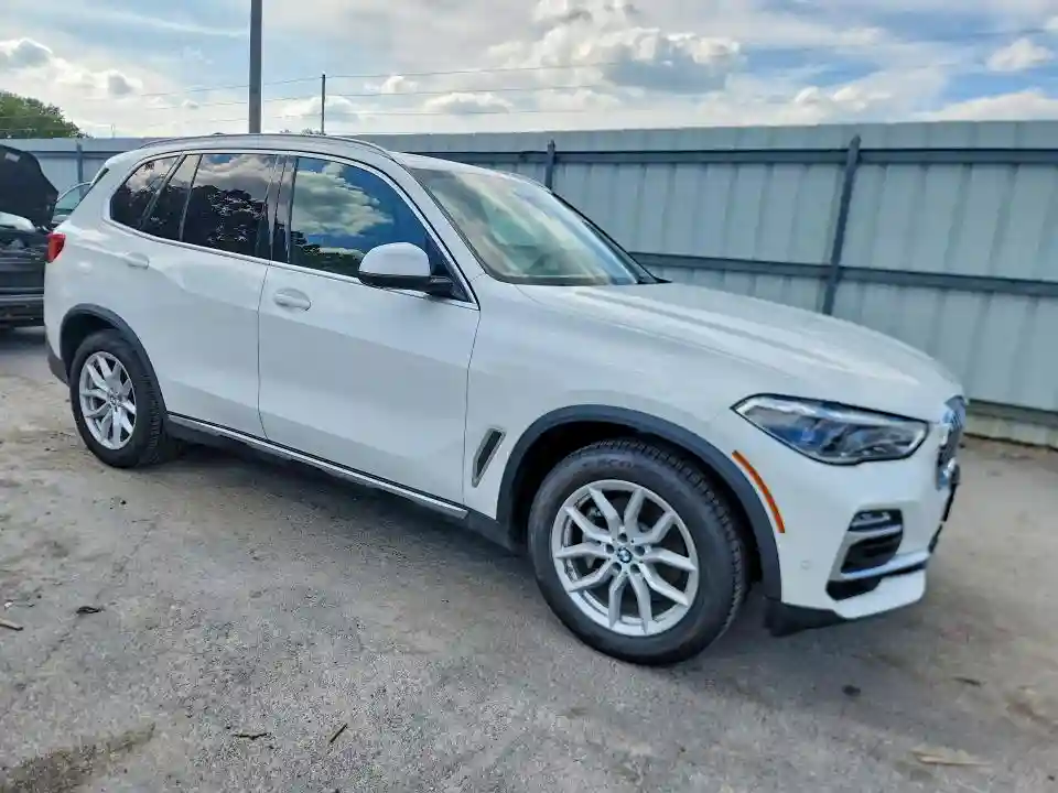 5UXCR6C5XKLB12207 2019 BMW X5-3