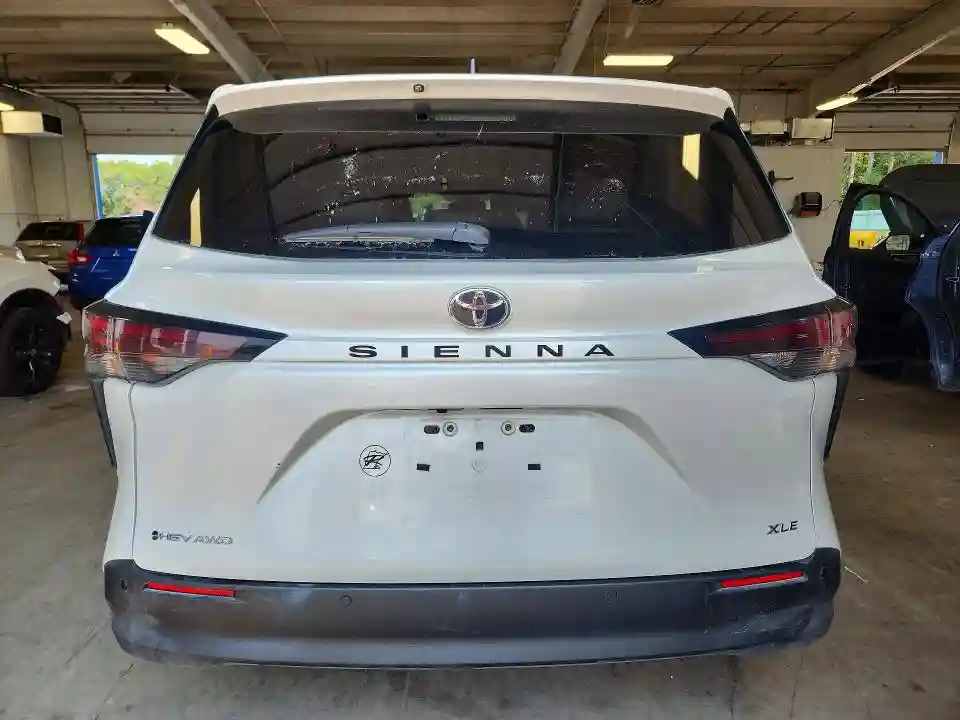 5TDYSKFC9TS246203 2026 TOYOTA SIENNA-5