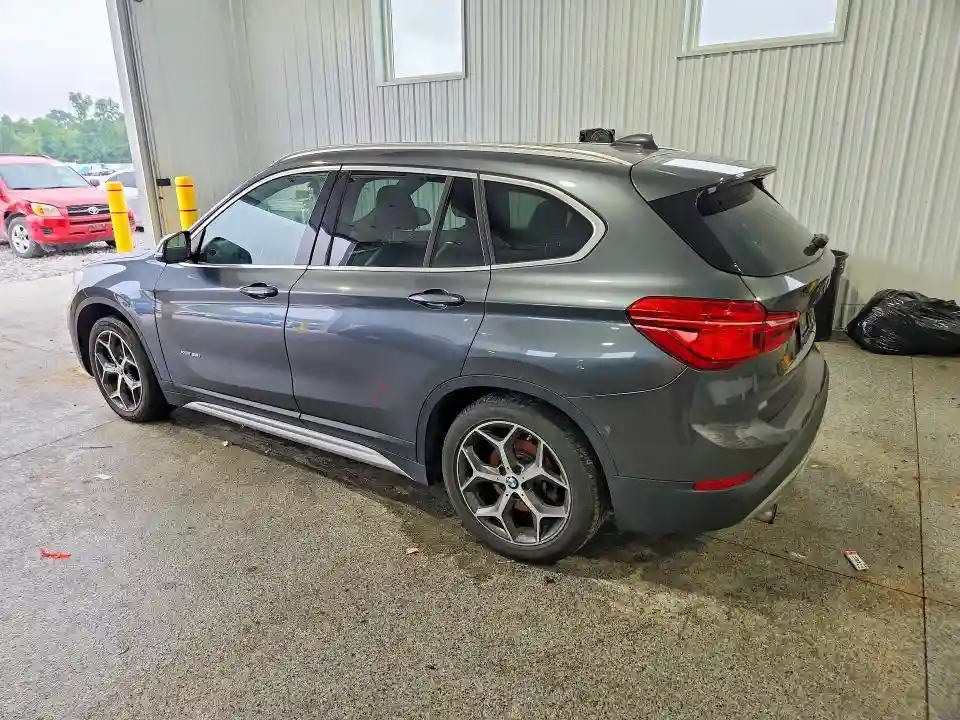 WBXHT3C31G5E47182 2016 BMW X1-1