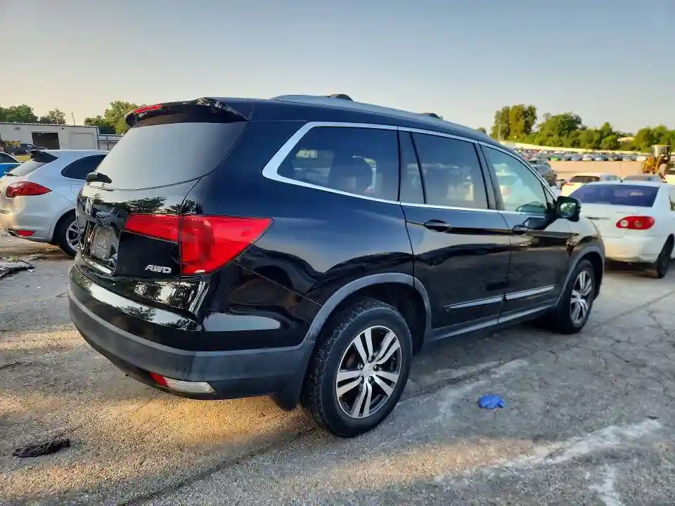 5FNYF6H58HB011748 2017 HONDA PILOT-2