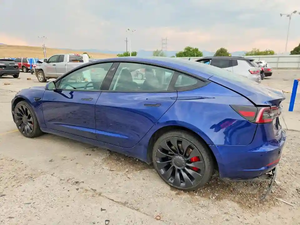5YJ3E1EC6NF274402 2022 TESLA MODEL 3-1