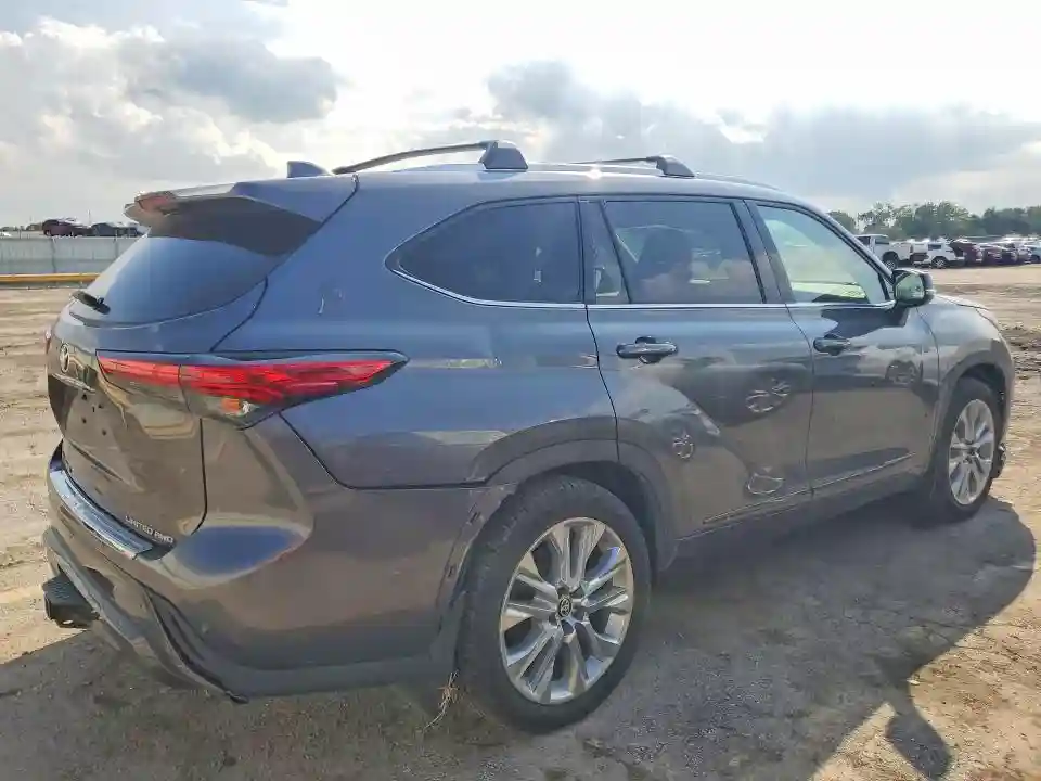 5TDDZRBH6MS152589 2021 TOYOTA HIGHLANDER-2