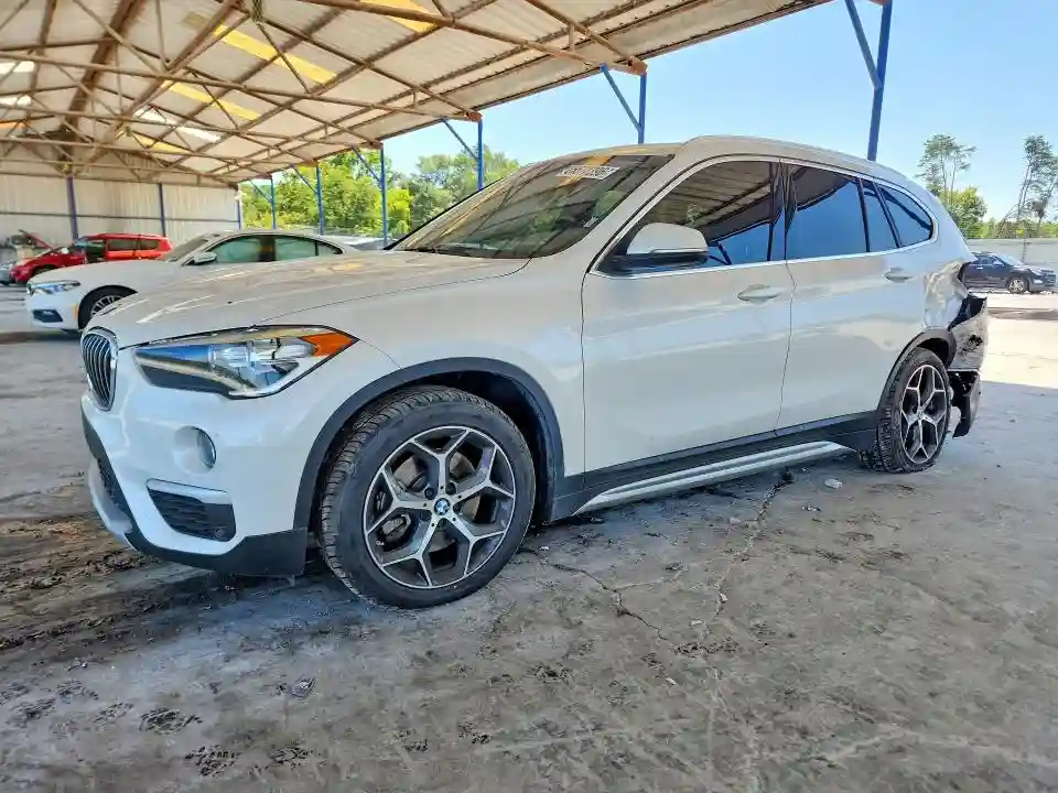 WBXHT3C59K5L36211 2019 BMW X1-0