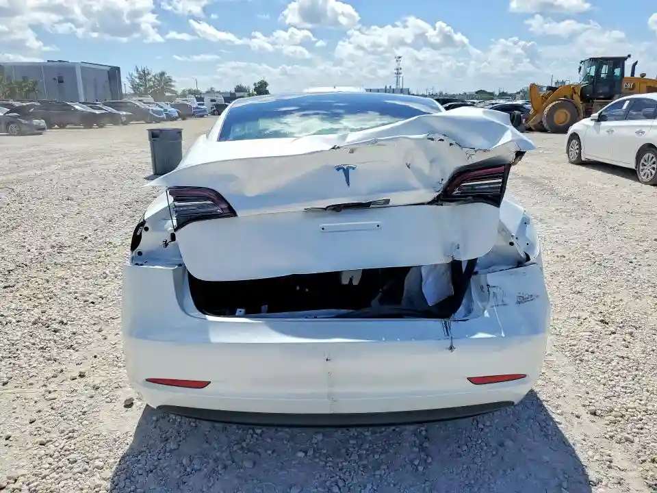 5YJ3E1EA7PF430528 2023 TESLA MODEL 3-5