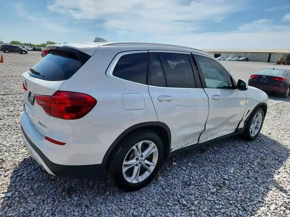 5UXTR7C53KLE97034 2019 BMW X3-2