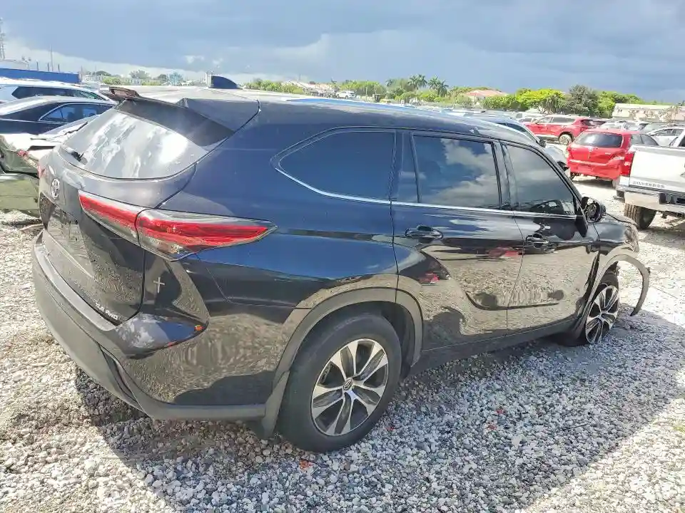 5TDGZRBH4MS112959 2021 TOYOTA HIGHLANDER-2