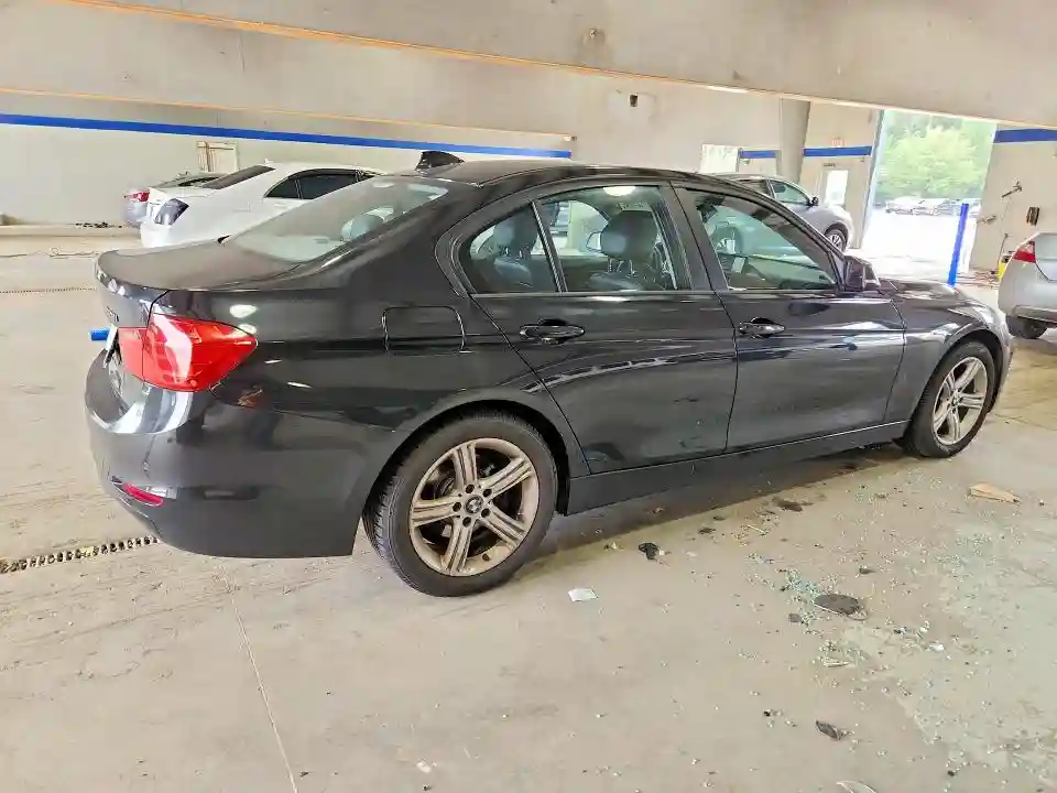 WBA3B5G50FNS17708 2015 BMW 3 SERIES-2