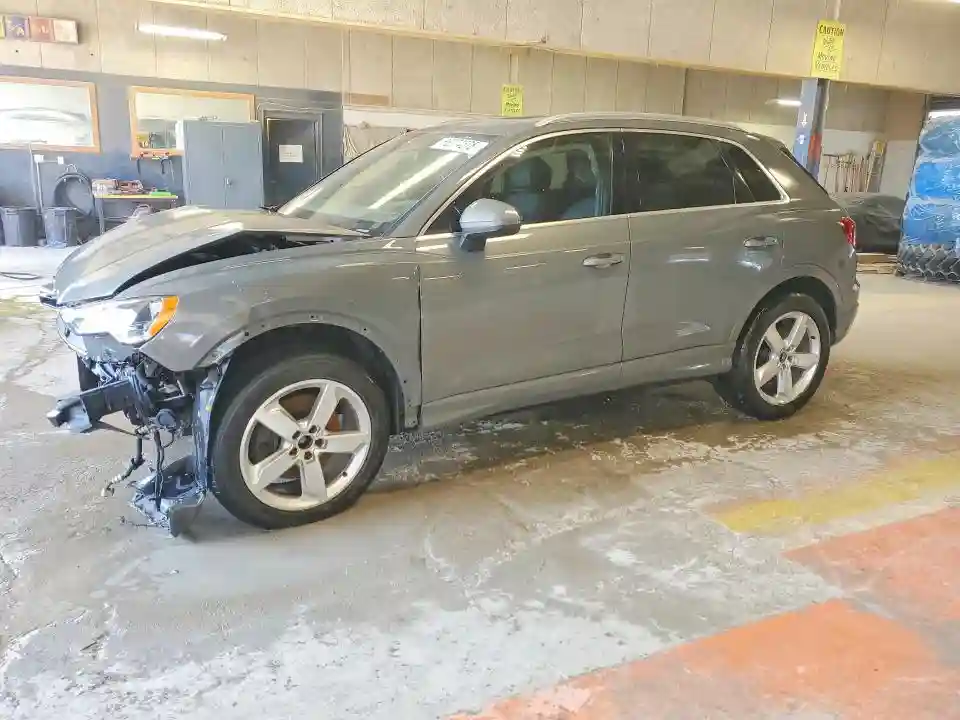 WA1AECF30K1076463 2019 AUDI Q3-0