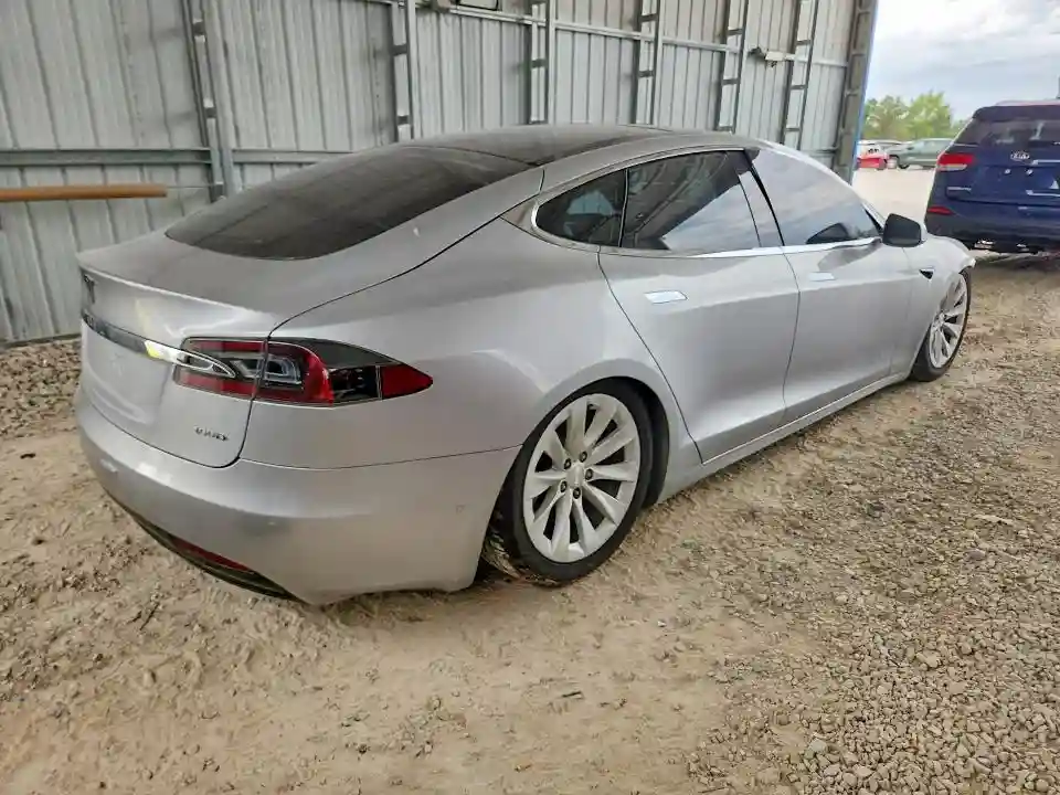 5YJSA1E25HF212217 2015 TESLA MODEL S-2