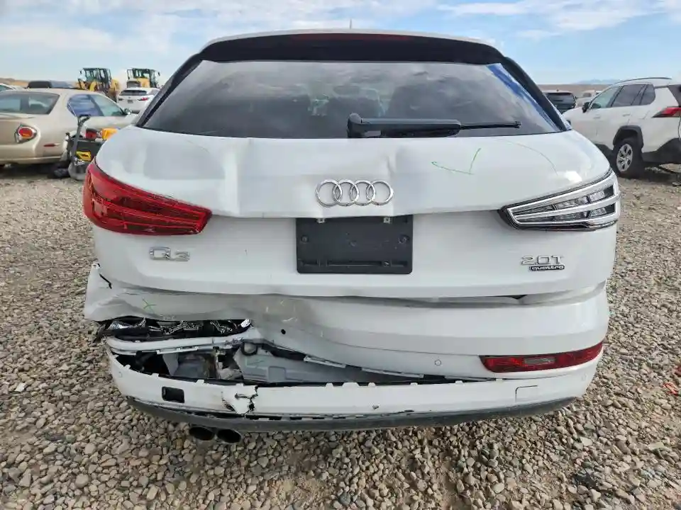 WA1JCCFS0HR010759 2017 AUDI Q3-5