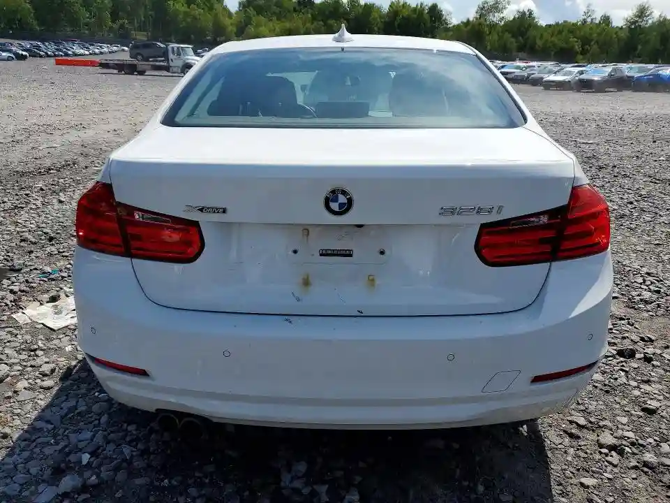 WBA3B5G59FNS18422 2015 BMW 3 SERIES-5