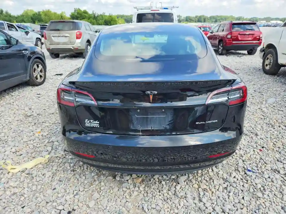 5YJ3E1EB7JF115714 2018 TESLA MODEL 3-5