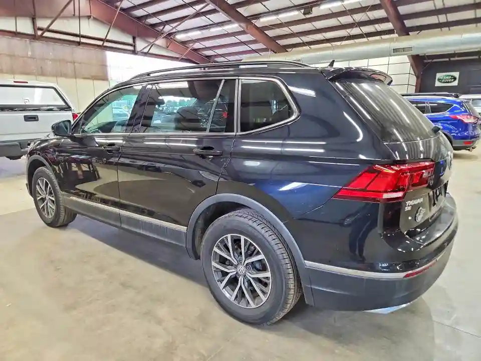 3VV2B7AX3LM095227 2020 VOLKSWAGEN TIGUAN-1
