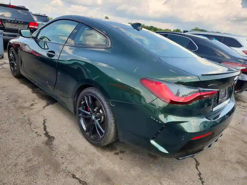 WBA13AR09MCH19725 2021 BMW M4-1