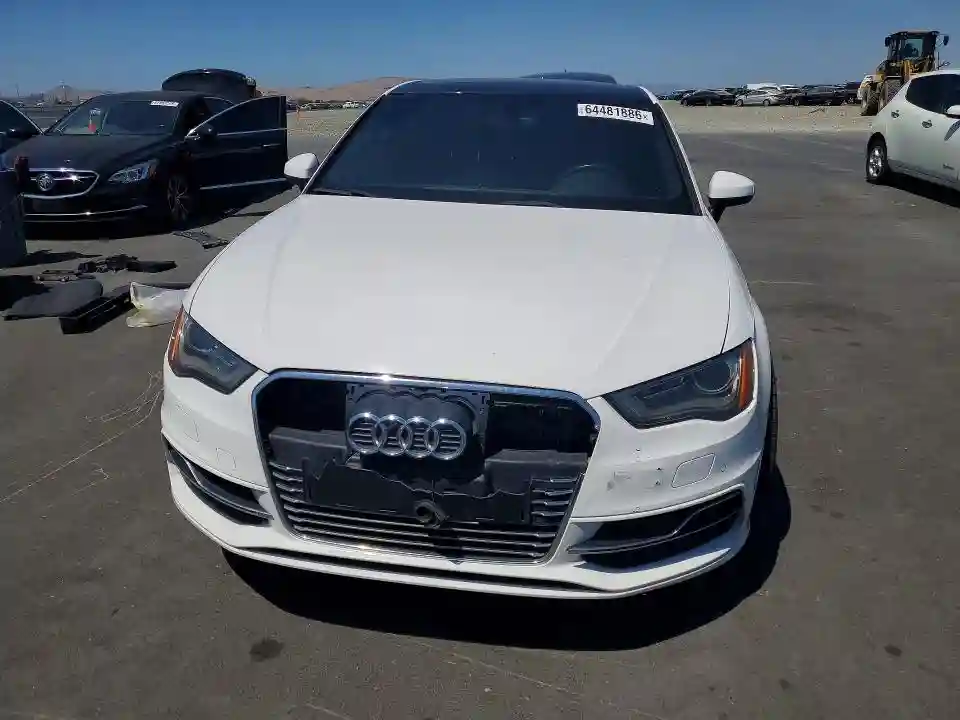 WAUVPBFF2GA138262 2016 AUDI A3-4