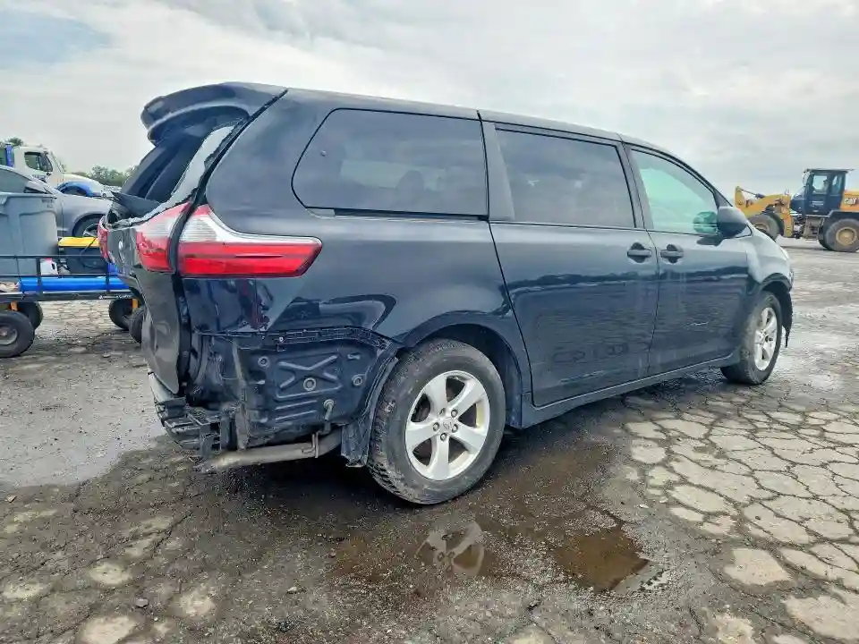 5TDZZ3DC9LS084159 2020 TOYOTA SIENNA-2