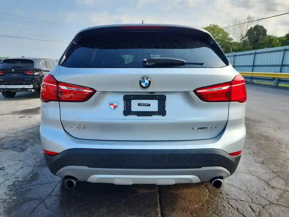 WBXHU7C31J5L08100 2018 BMW X1-5
