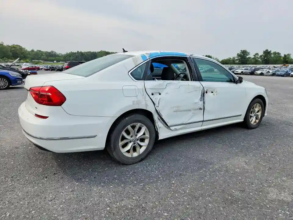 1VWAT7A33GC056422 2016 VOLKSWAGEN PASSAT-2