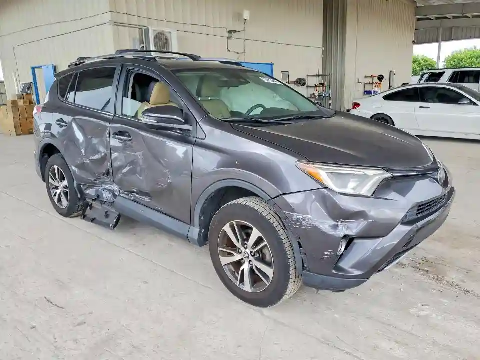 JTMWFREV6JJ162681 2018 TOYOTA RAV4-3