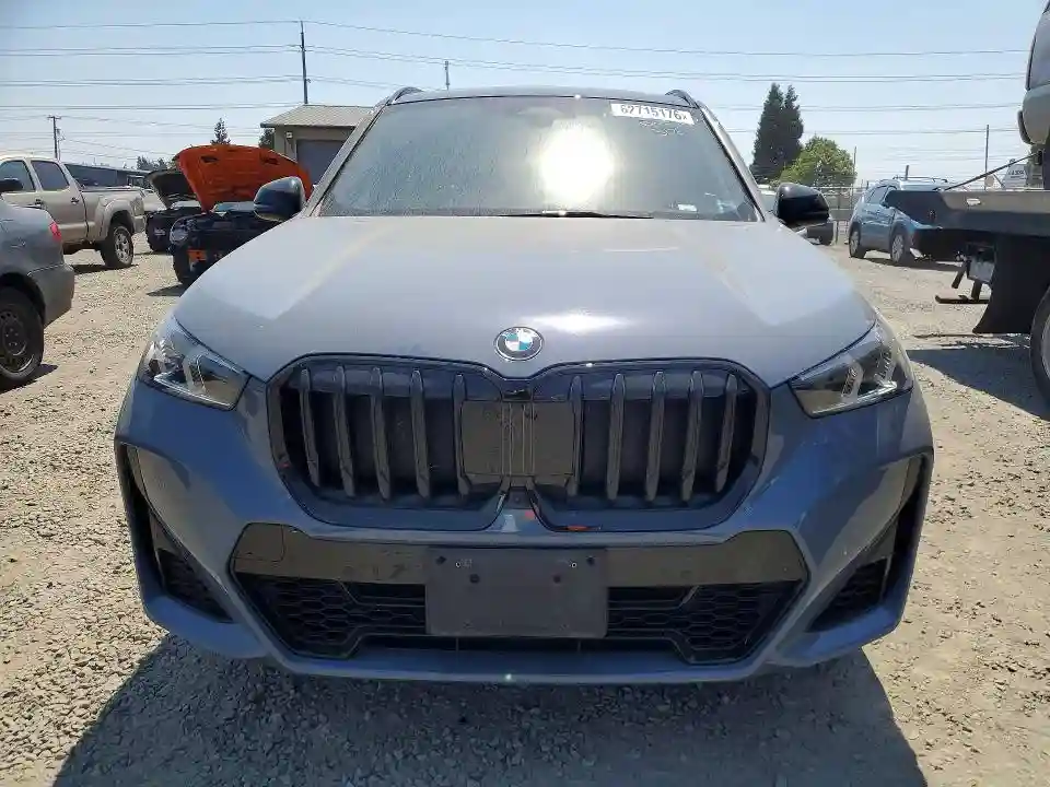 WBX73EF08P5W94012 2023 BMW X1-4