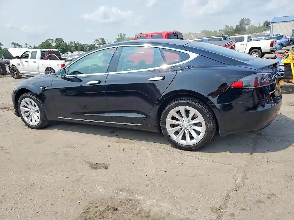 5YJSA1E23JF264757 2018 TESLA MODEL S-1