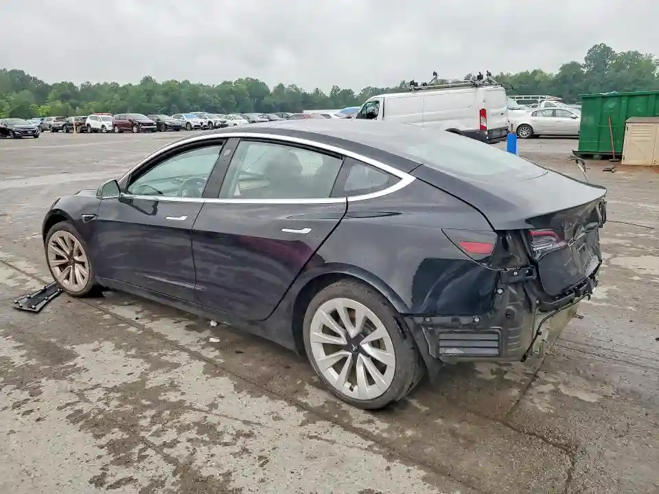 5YJ3E1EB2JF118746 2018 TESLA MODEL 3-1