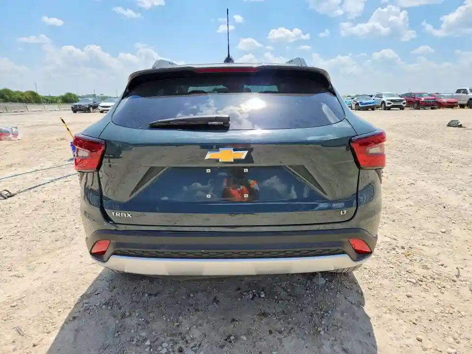 KL77LHEP9TC126903 2026 CHEVROLET TRAX-5