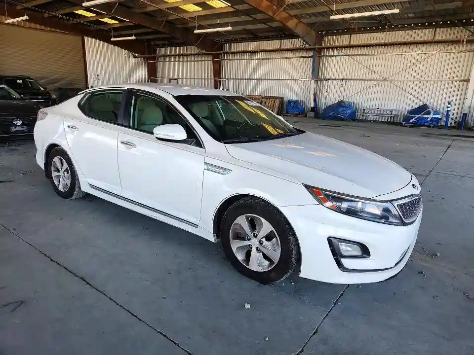 KNAGM4ADXG5092630 2016 KIA OPTIMA-3