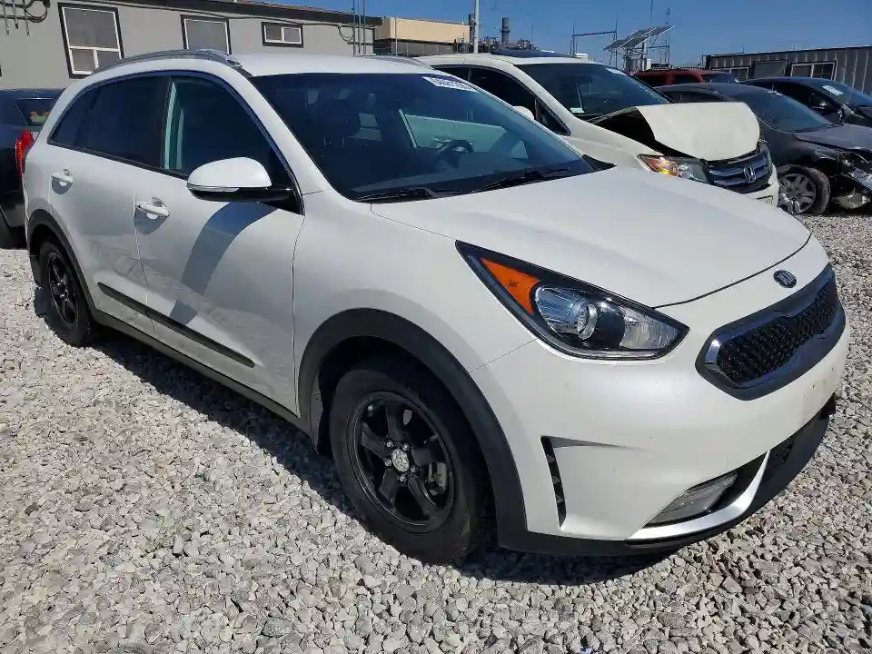 KNDCC3LCXK5298168 2019 KIA NIRO-3