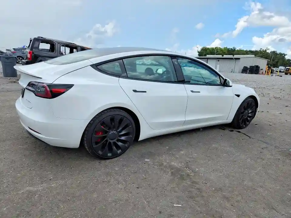 5YJ3E1EC2MF926480 2021 TESLA MODEL 3-2
