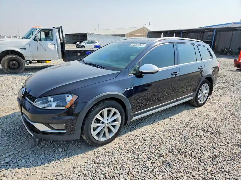 3VWH17AU7HM523368 2017 VOLKSWAGEN GOLF-0