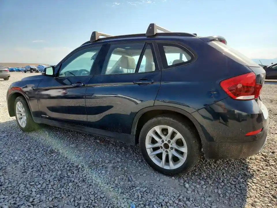 WBAVL1C57FVY37511 2015 BMW X1-1