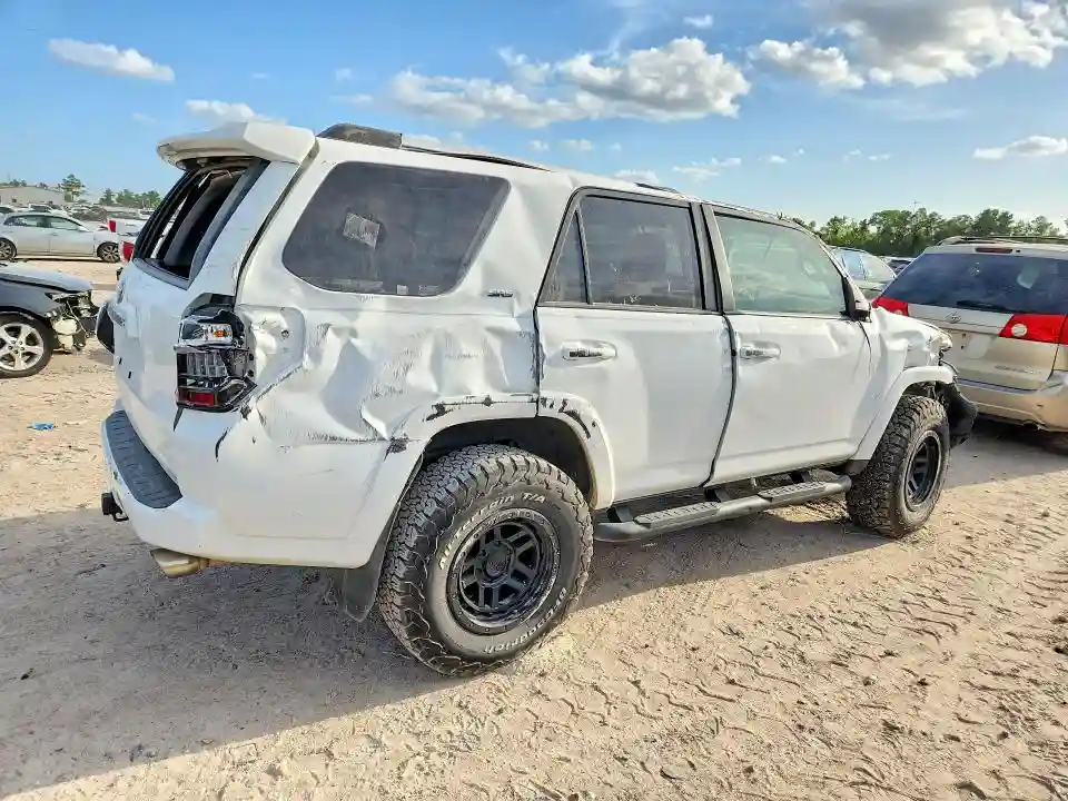 JTEEU5JRXP5285240 2023 TOYOTA 4RUNNER-2