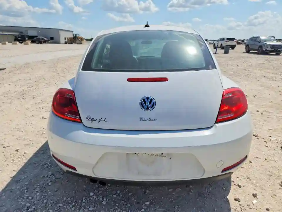3VWF17AT8GM606210 2016 VOLKSWAGEN BEETLE-5