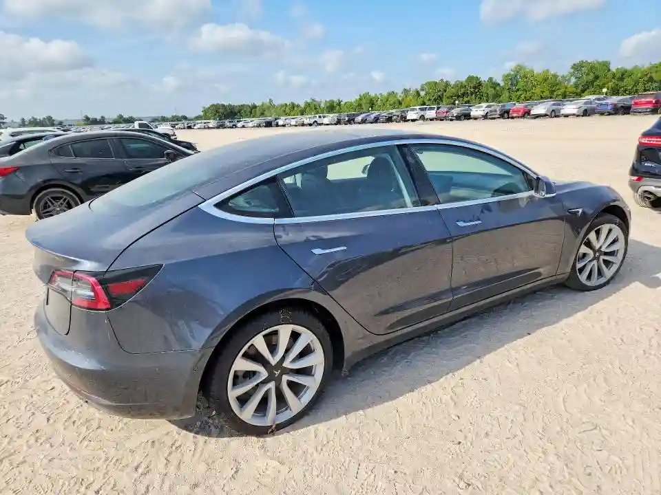 5YJ3E1EA1JF163460 2018 TESLA MODEL 3-2