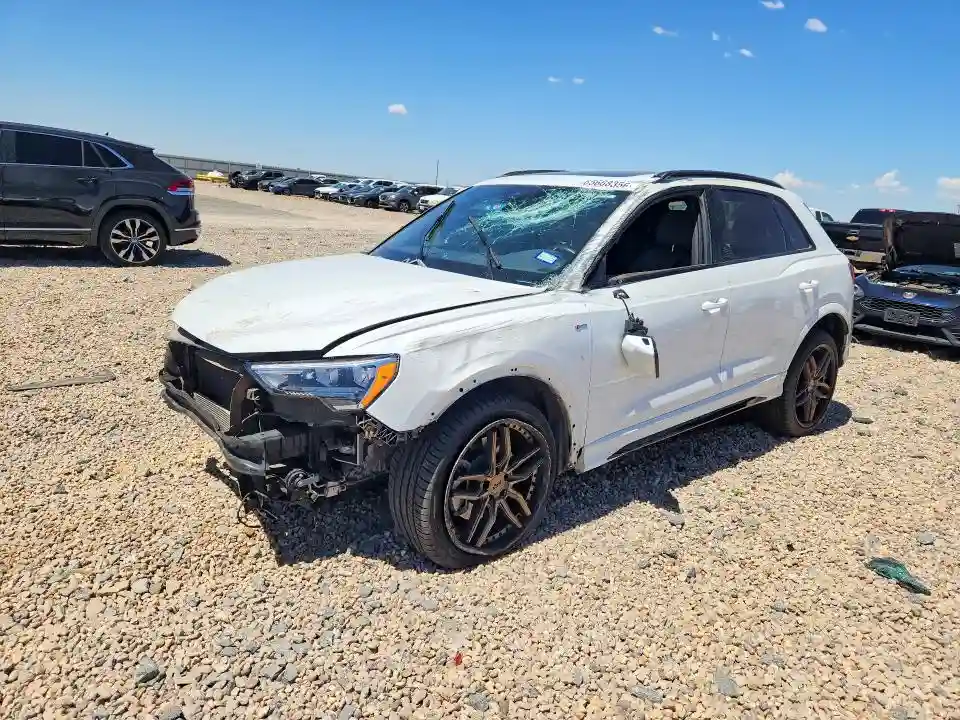 WA1DECF33M1138809 2021 AUDI Q3-0
