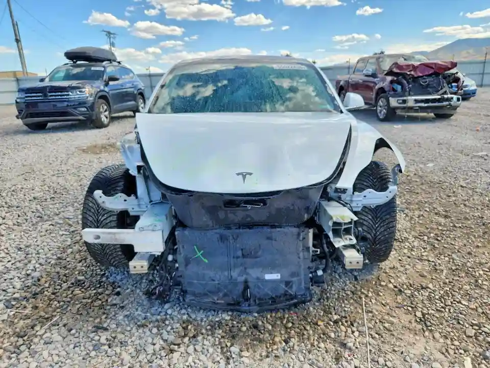 5YJ3E1EB5LF711438 2020 TESLA MODEL 3-4