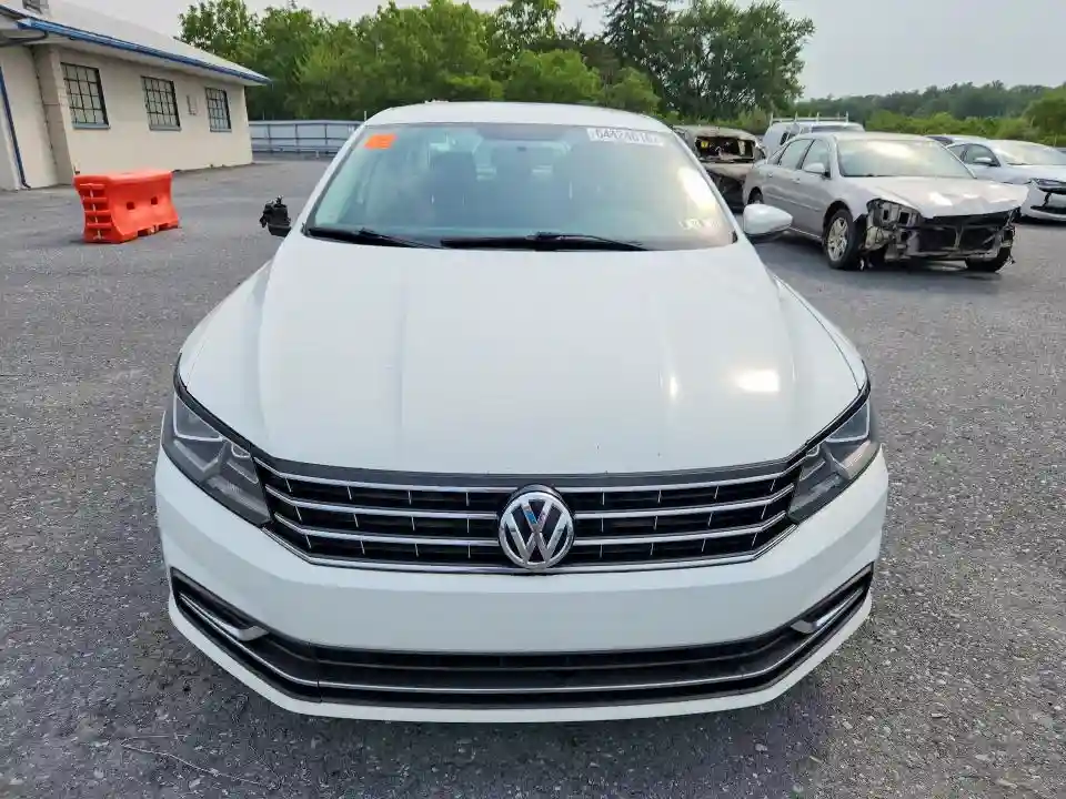 1VWAT7A33GC056422 2016 VOLKSWAGEN PASSAT-4