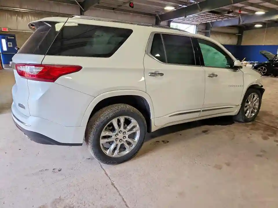 1GNEVJKW6KJ152089 2019 CHEVROLET TRAVERSE-2