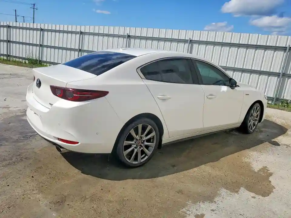 JM1BPBAY0M1311173 2021 MAZDA 3-2