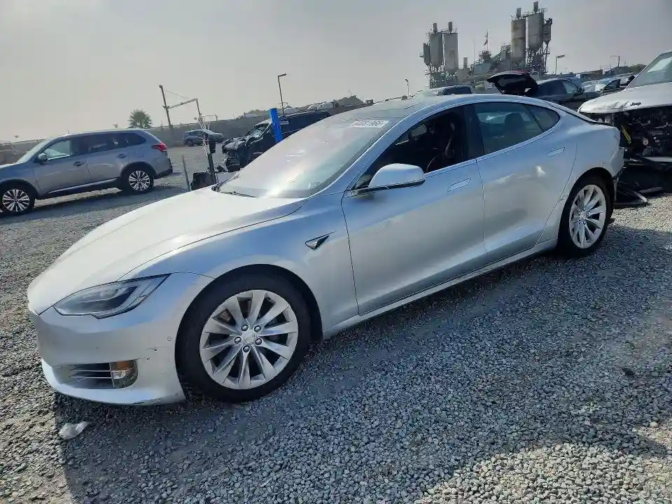 5YJSA1E28JF269355 2018 TESLA MODEL S-0
