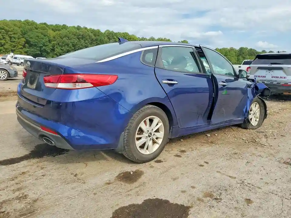 5XXGT4L30HG177581 2017 KIA OPTIMA-2