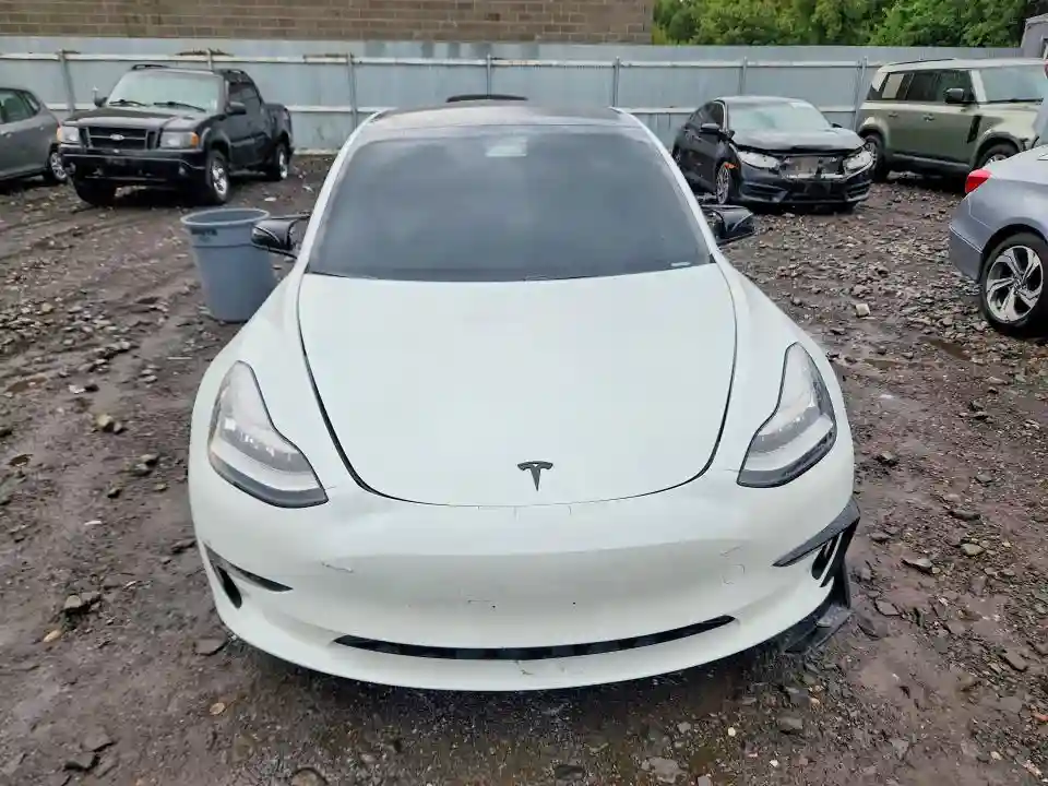 5YJ3E1EB4MF858593 2021 TESLA MODEL 3-4