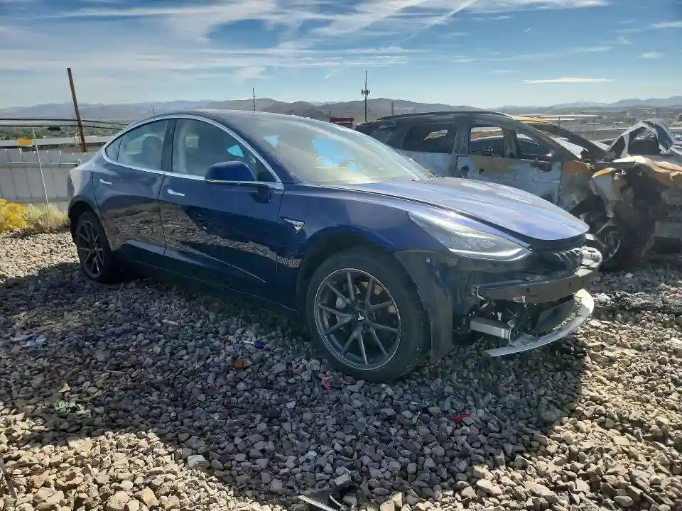 5YJ3E1EA6KF299553 2019 TESLA MODEL 3-3