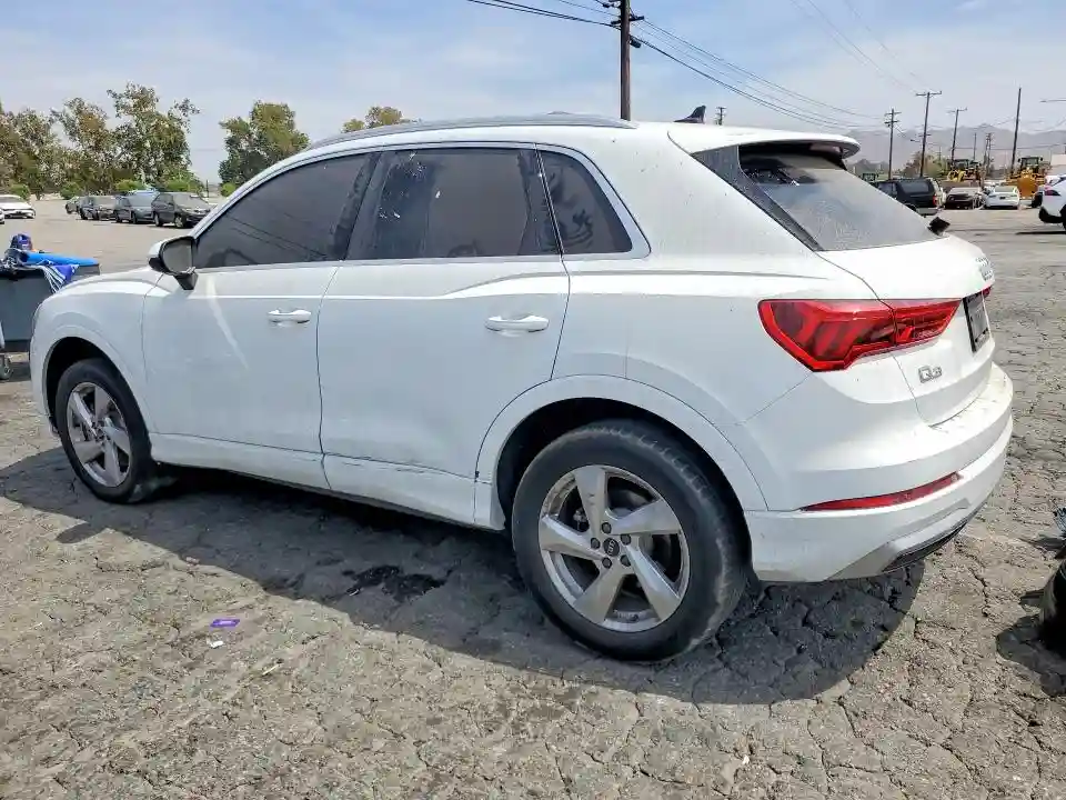 WA1AUCF31M1089213 2021 AUDI Q3-1